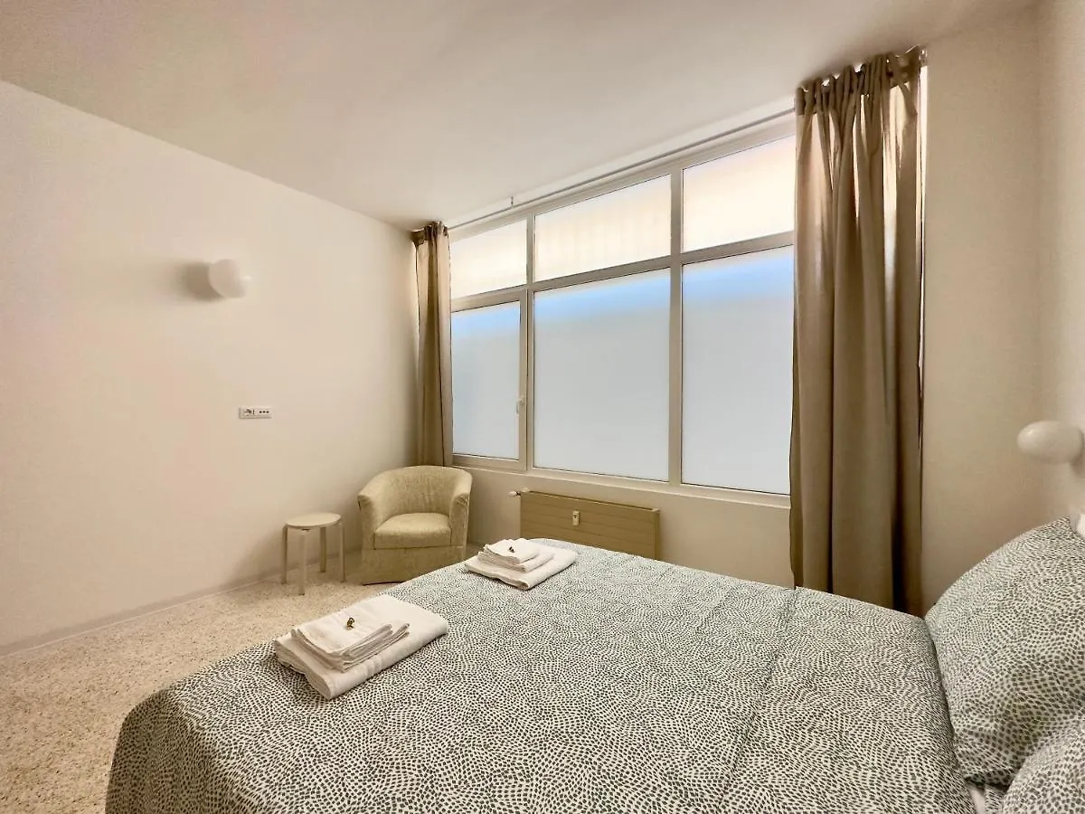 Grand Apartment Navigli Mediolan