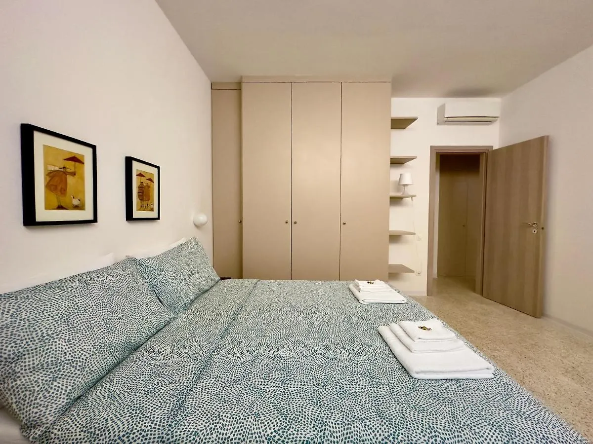Grand Apartment Navigli Milan 0*,  Italy