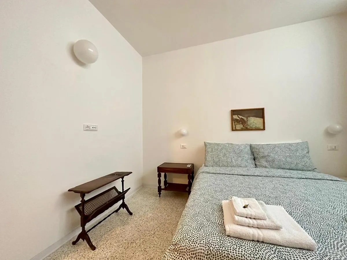 Grand Apartment Navigli Milan 0*,  Italy