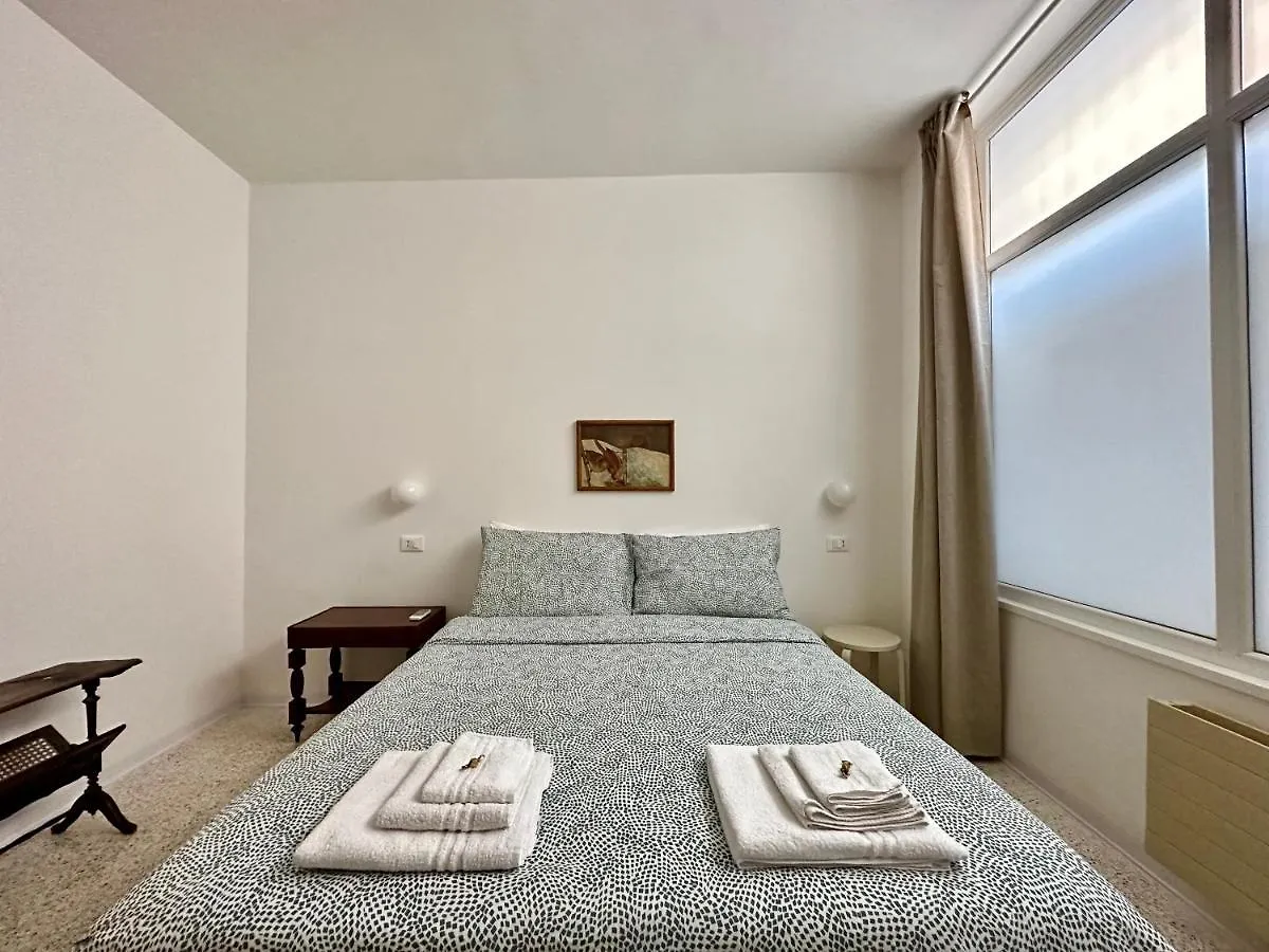 Grand Apartment Navigli Milan